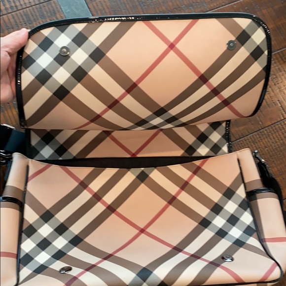 COPY - Burberry Diaper bag - Picture 5 of 5
